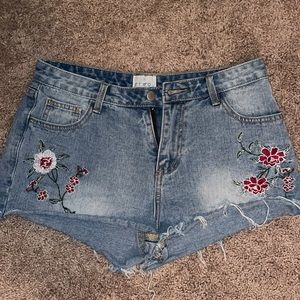 Etwo bouquet Jean shorts